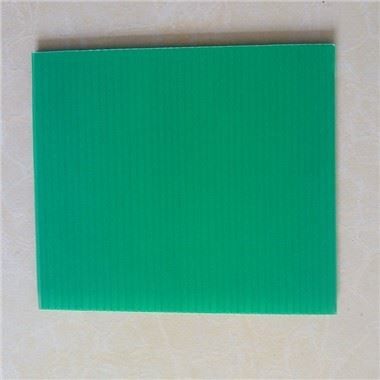 gli strati di plastica ondulati 3.5mm di 2.5mm hanno scanalato nello strato di plastica della parete gemellata