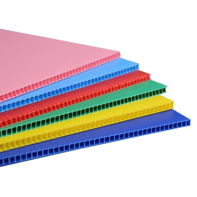 12x24 Correx riveste 6mm ha ondulato la larghezza di plastica degli strati 2500mm