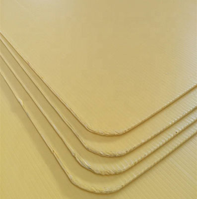 Di plastica grigio del cuscinetto 1200*1000mm pp di strato della bottiglia di 5mm Coroplast ondulato