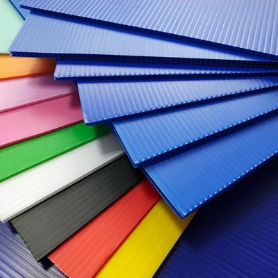 L'anti pressione pp scava lo strato di plastica Correx ha ondulato il foglio di plastica