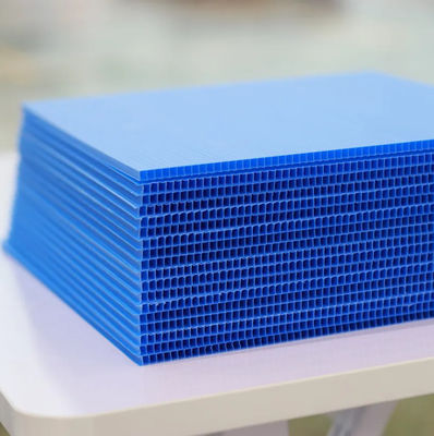 Bordo di plastica ondulato 4mm blu dello strato 3mm di Corflute per i segni