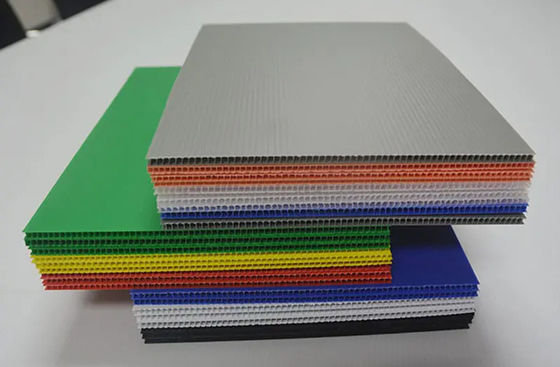 lo strato Correx della protezione di 3mm Corflute ha ondulato gli strati di plastica