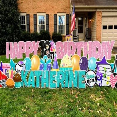 Segni di cortile all'aperto personalizzati Buon compleanno Yard Card con pali